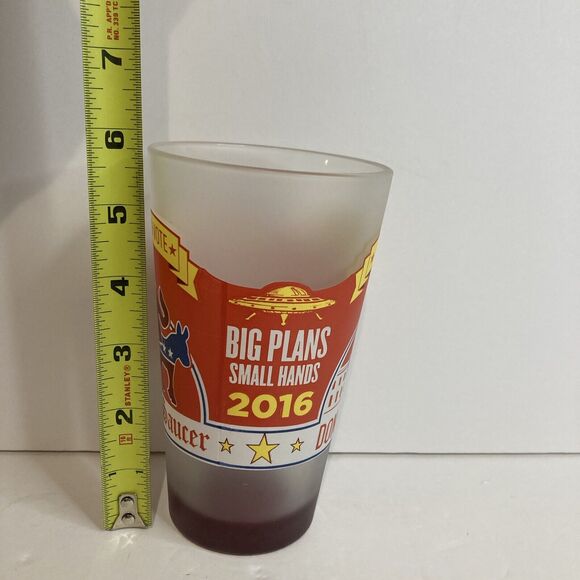 I Voted For Donald Trump 2016 Flying Saucer Get Up & Vote Beer Glass Frosted‎ - Picture 5 of 7